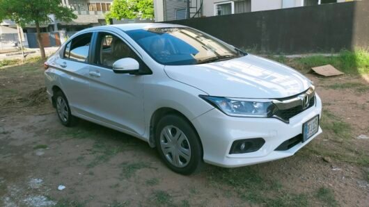 Rent a Honda City - Image 6