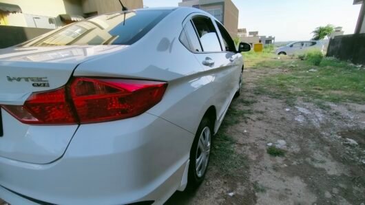Rent a Honda City - Image 2